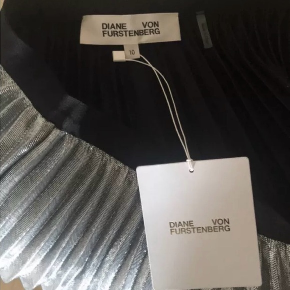 Diane von Furstenberg DVF Heavyn Metallic Silver Fine Pleated Skirt size 10 NWT - Picture 10 of 12